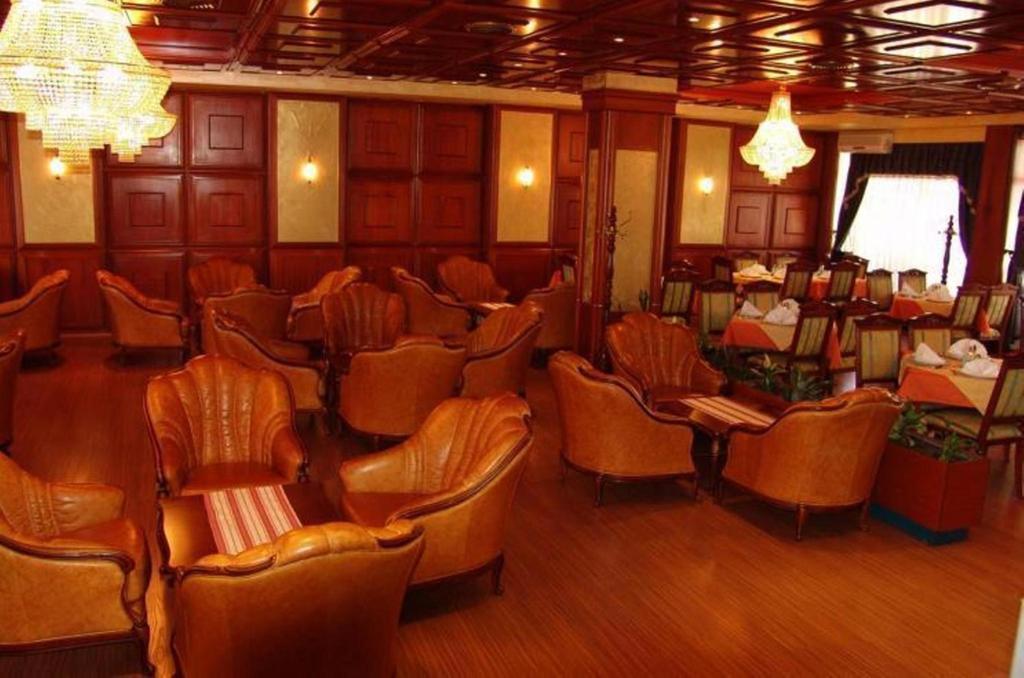 Hotel Baci Pristina Exteriör bild
