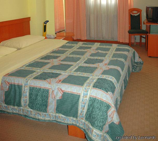 Hotel Baci Pristina Exteriör bild