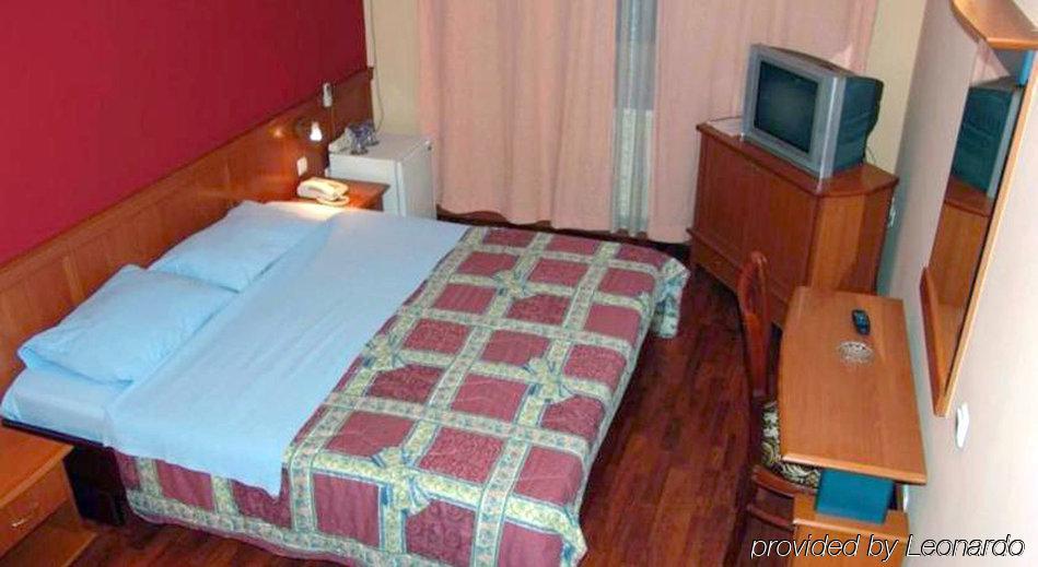 Hotel Baci Pristina Exteriör bild