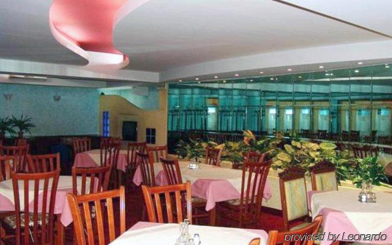 Hotel Baci Pristina Exteriör bild